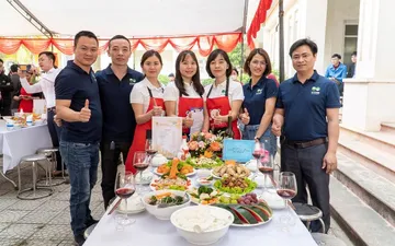 Mẫu tạp dề đồng phục công ty Tập đoàn Vitto - Hoàn Mỹ