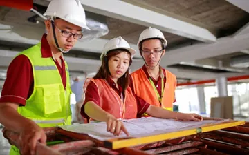 Thiết kế đồng phục công ty xây dựng cầu đường cần lưu ý điều gì?