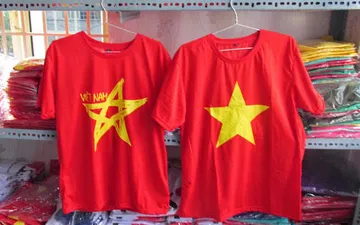 Thị trường bán áo cờ đỏ sao vàng hiện nay