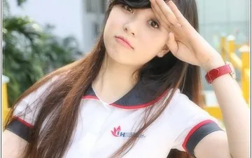 Mẫu áo đồng phục Đại Học Công Nghiệp TPHCM Có gì đặc biệt?