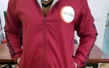 In áo khoác gió đồng phục theo yêu cầu 