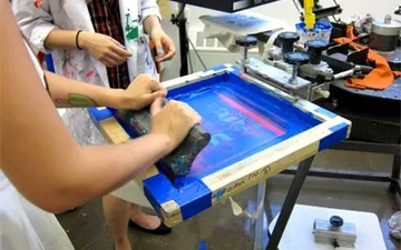 In kéo lụa thủ công có ưu điểm gì?