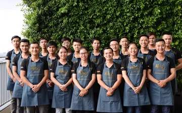 Mẫu tạp dề đồng phục quán Grand Castella