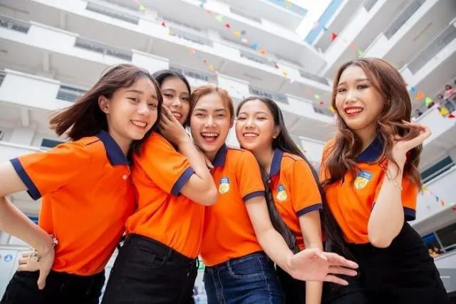 Chiêm Ngưỡng Top 27+ Mẫu Đồng Phục Các Trường Đại Học Nổi Tiếng