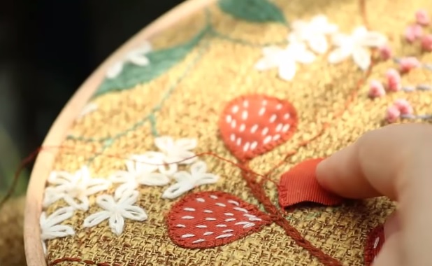 Vải thêu chuyên dụng