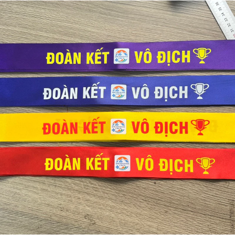 Mẫu băng rôn đeo đầu Đoàn Kết Vô Địch