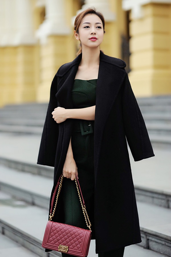 áo khoác còn thường được sử dụng với mục đích chính là giữ ấm, bảo vệ cơ thể