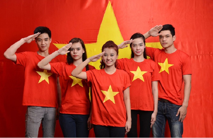 Áo cờ đỏ sao vàng mang ý nghĩa rất đặc biệt trong lịch sử của Việt Nam. Bộ trang phục này tượng trưng cho lòng yêu nước và tinh thần đoàn kết của người dân. Hãy cùng khám phá và hiểu hơn về ý nghĩa của áo cờ đỏ sao vàng thông qua hình ảnh trong bài viết.