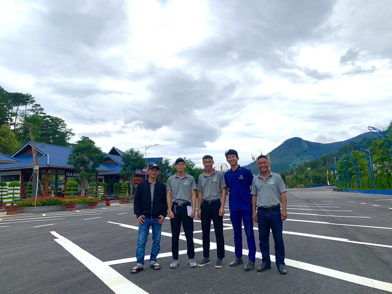 Dịch vụ diệt mối tận gốc tại nhà giá rẻ Hoàng Lộc Group