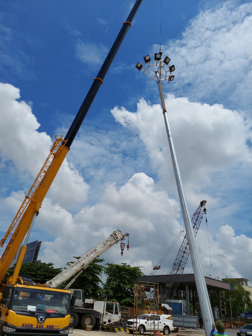 trụ đa giác giàn đèn bán nguyệt cố định trụ đa giác giàn đèn bán nguyệt cố định