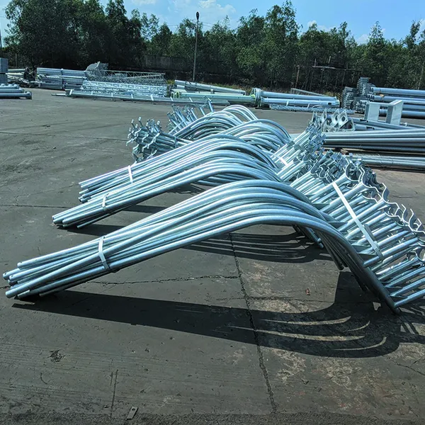 Cần đèn bê tông lý tâm mạ kẽm