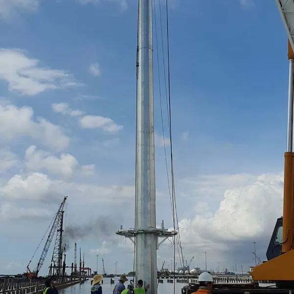 Trụ Đa Giác Giàn Đèn Nâng Hạ