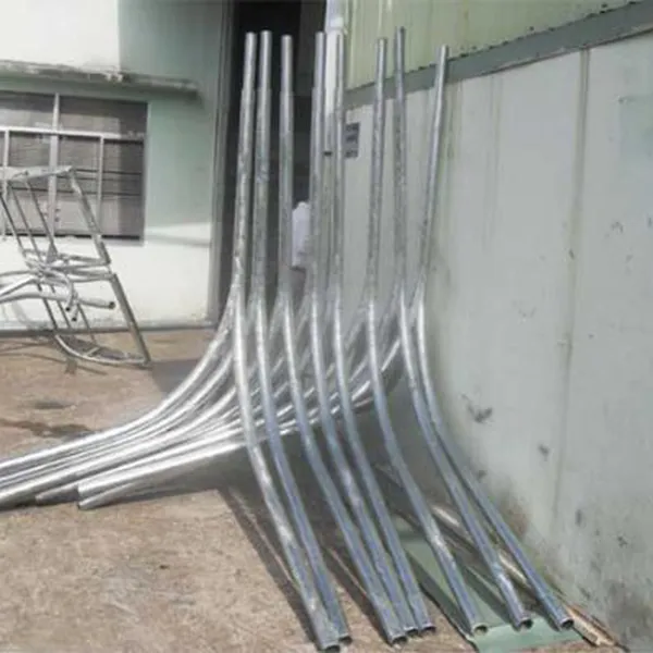Cần đèn đôi mạ nhúng kẽm nóng