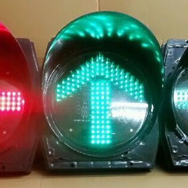 Đèn Tín Hiệu Giao Thông Mũi Tên