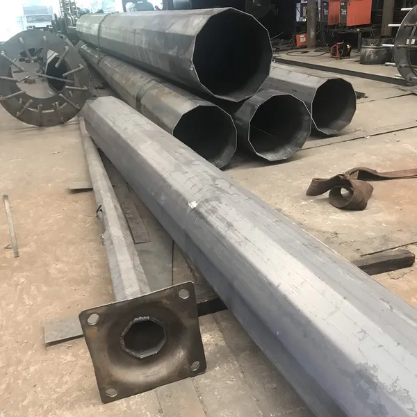Trụ Đa Giác Giàn Đèn Nâng Hạ