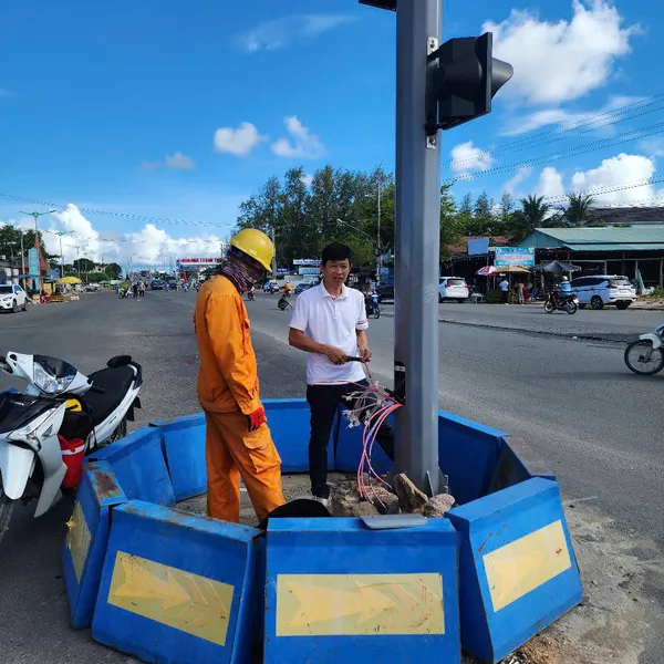 Trụ Đèn Tín Hiệu Giao Thông