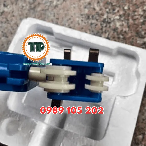 Chổi điện ray hộp kín