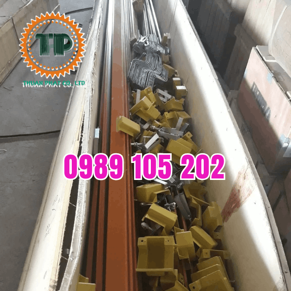 Ray lấy điện hộp kín