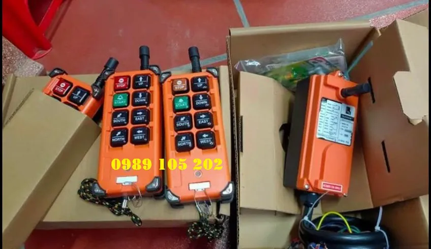 Bán điều khiển cầu trục ở TPHCM