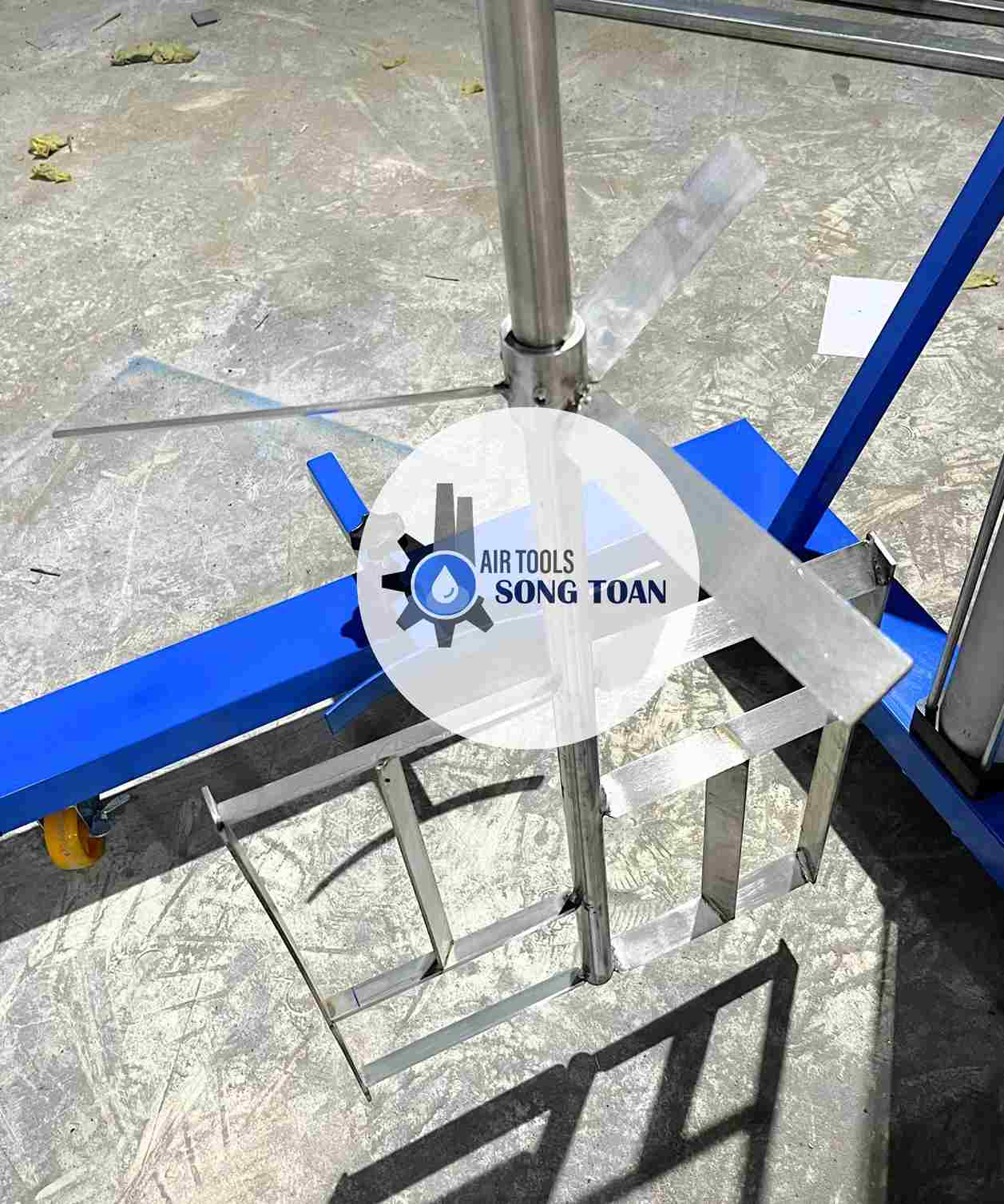 Máy khuấy hóa chất 200 lít động cơ 2hp giảm tốc