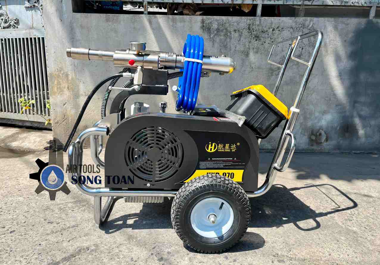 máy phun bột trét tường