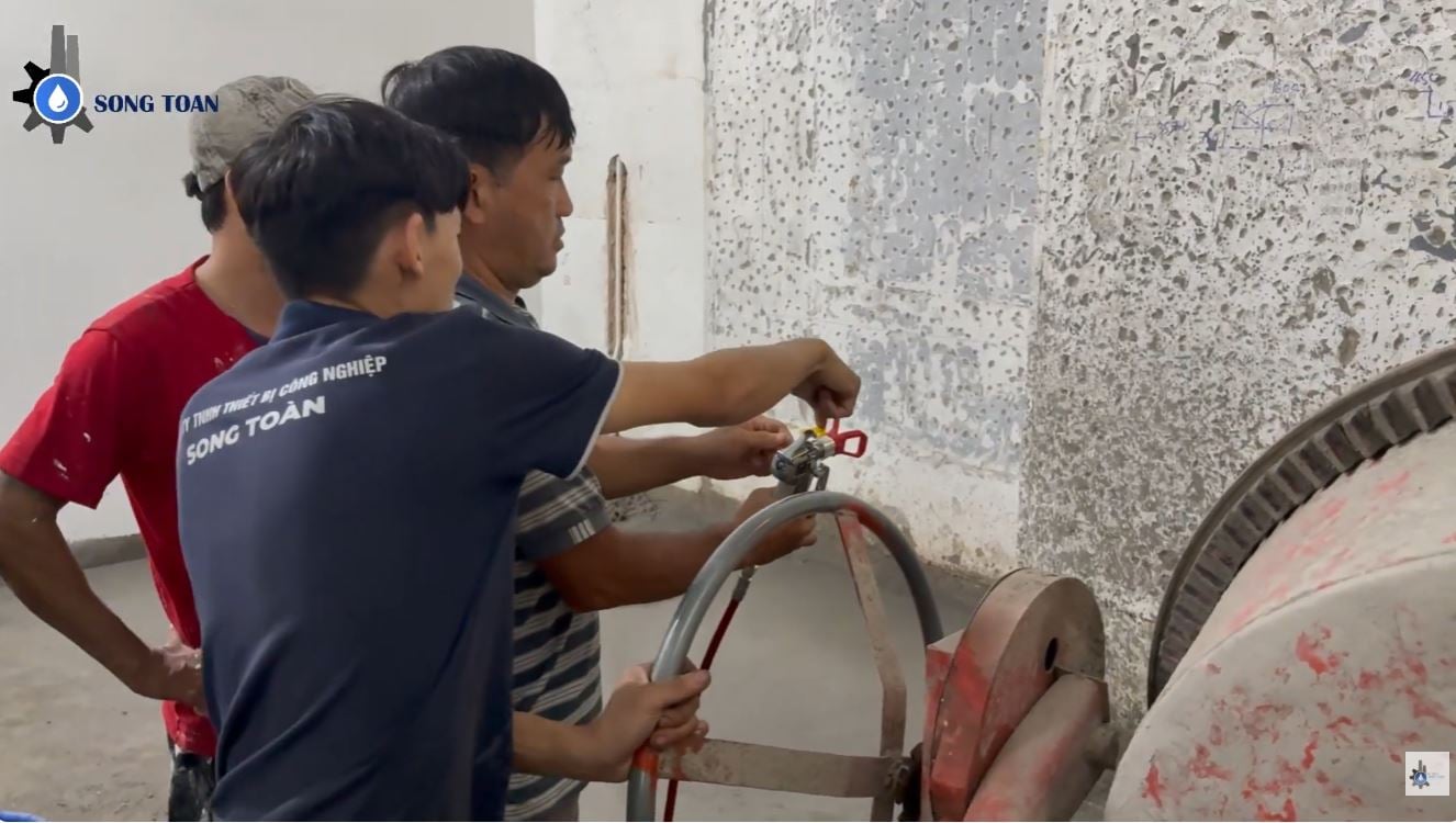 bàn giao máy phun sơn ST-1690