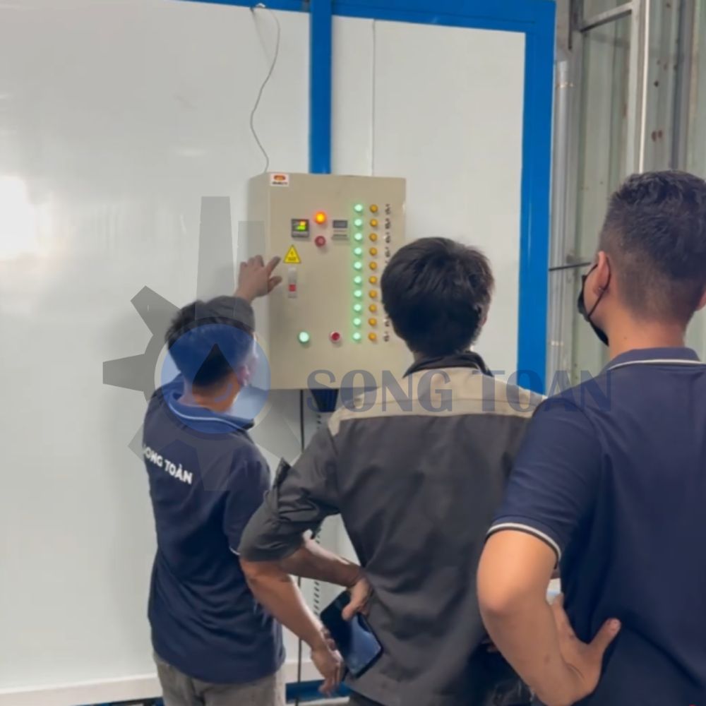 BÀN GIAO TRỌN GÓI LÒ SẤY VÀ MÁY PHUN SƠN TĨNH ĐIỆN BỘT E300