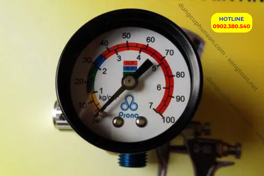 dieu chinh luong hoi sung phun son cam tay