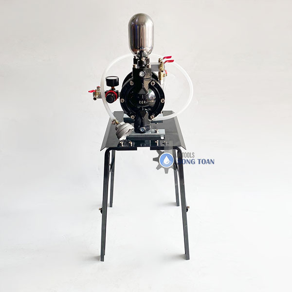 máy bơm màng sơn 2