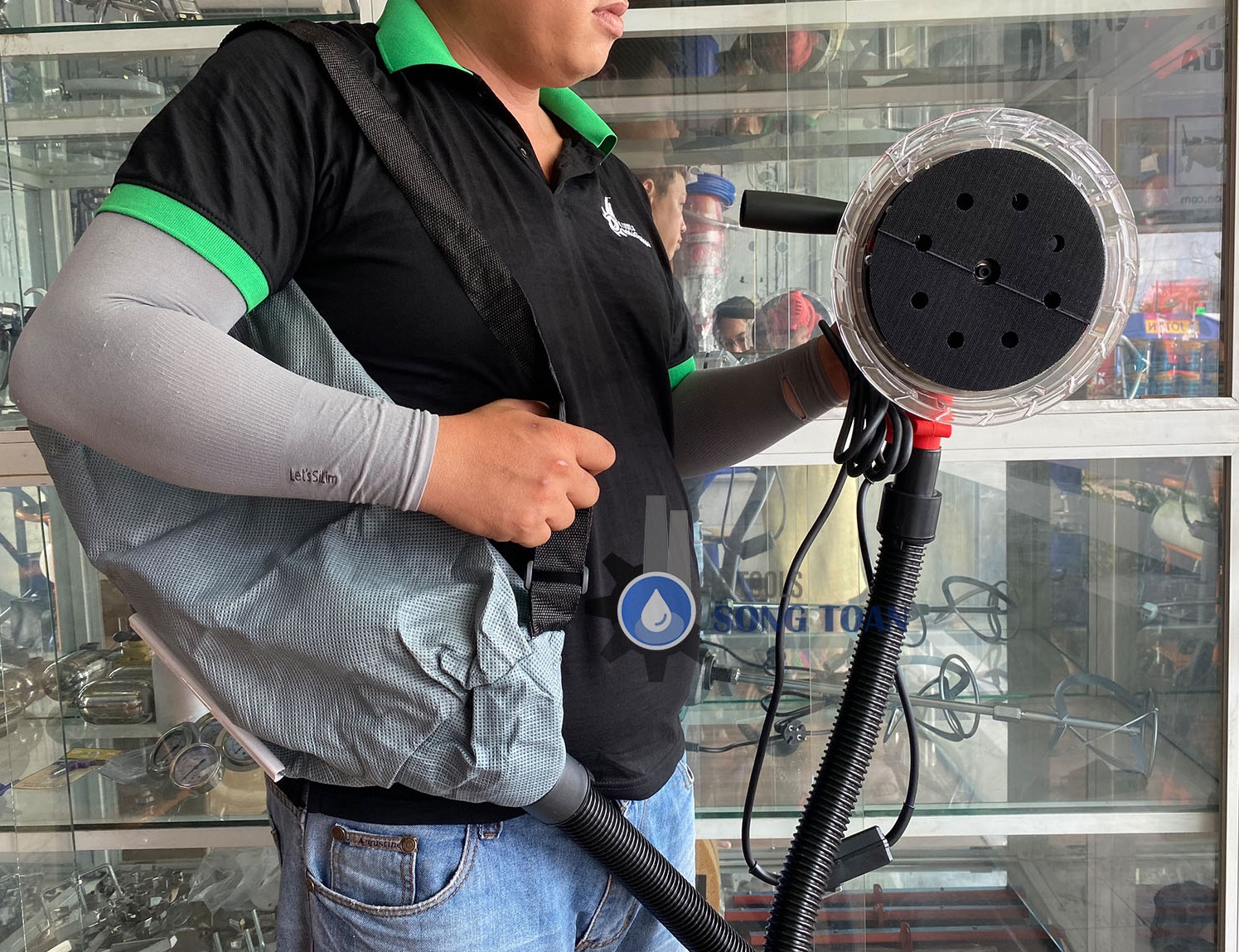 máy chà tường cầm tay