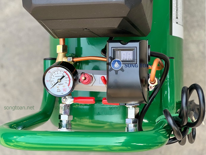 máy nén khí 5 hp dekton 3