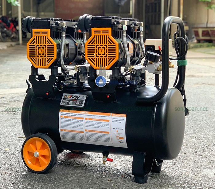 máy nén khí công suất 4hp đen 1