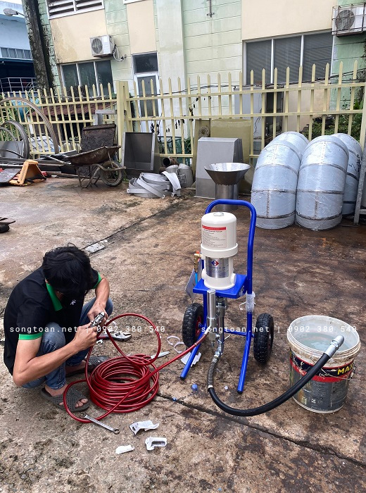 máy phun sơn dầu atech handok