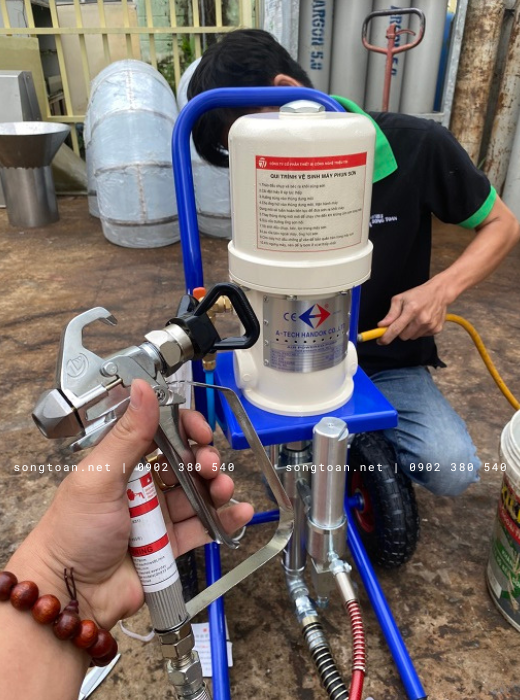 máy phun sơn dầu atech handok