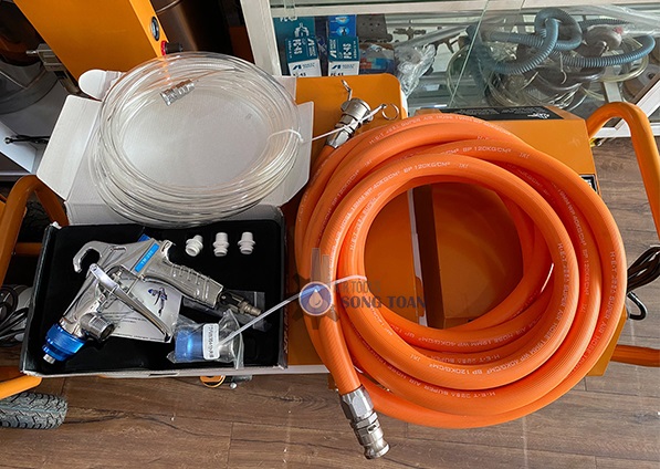 máy phun vữa chống cháy hcm 4