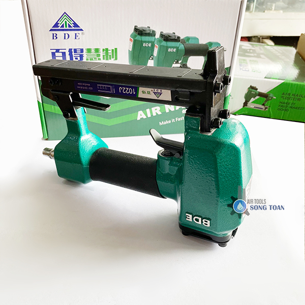 súng bắn đinh J đinh U