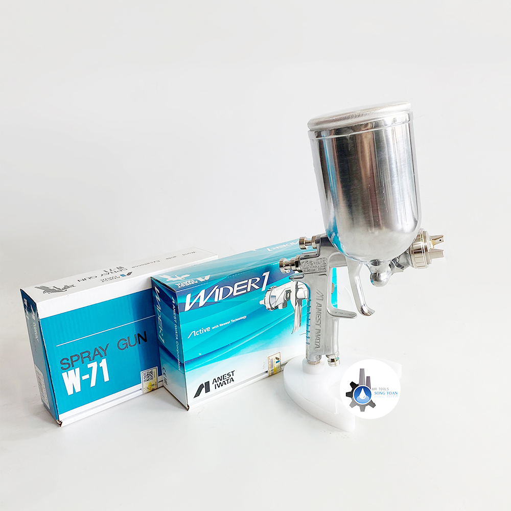 Men veb-kamera oldida suzaman