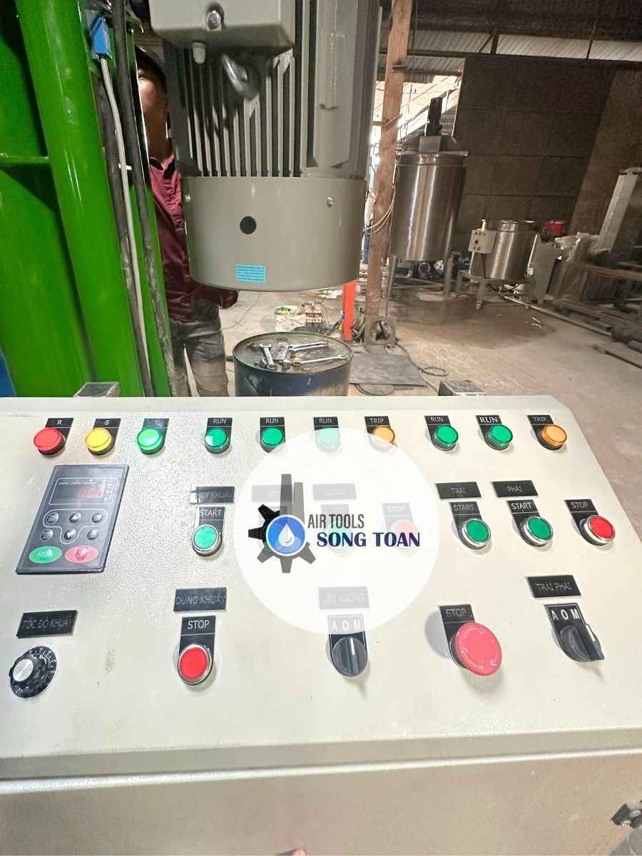 Máy khuấy trộn hóa chất công suất 60hp