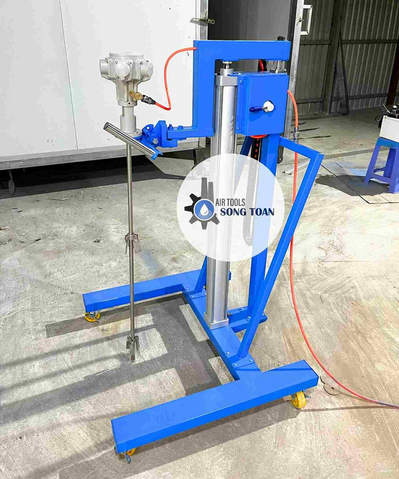 Máy khuấy sơn hóa chất cho thùng phuy 200 lit dùng khí nén