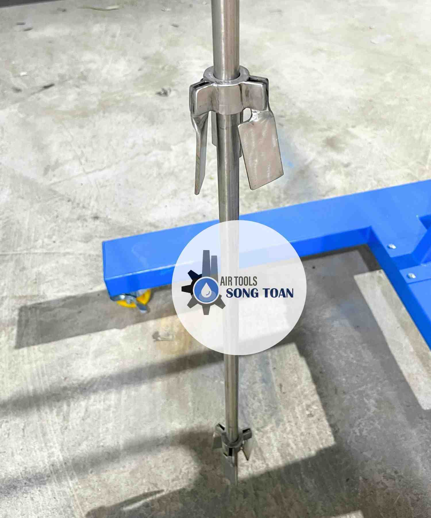 Máy khuấy sơn hóa chất cho thùng phuy 200 lit dùng khí nén