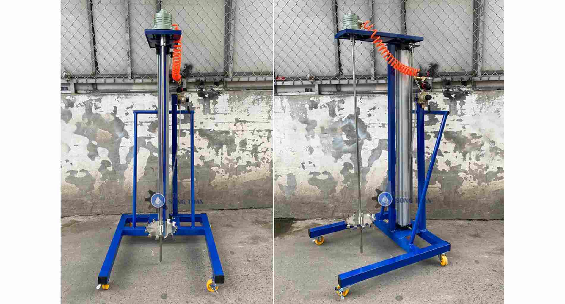 Máy khuấy hóa chất nâng hạ tự động với thiết kế motor V4