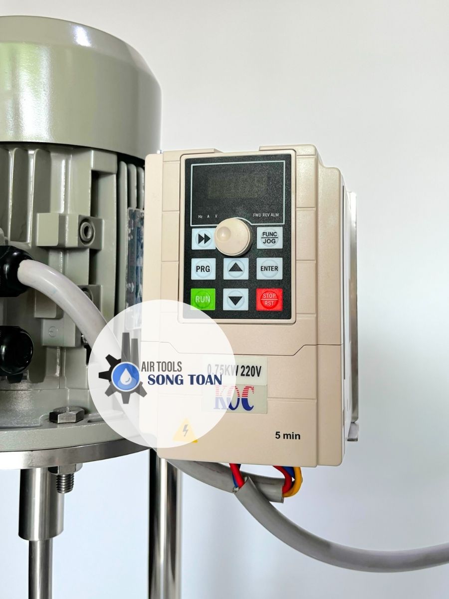 Máy khuấy phòng thí nghiệm dùng điện 220V, công suất 1HP