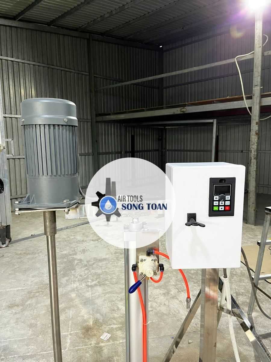 Máy khuấy sơn, khuấy hóa chất dùng điện