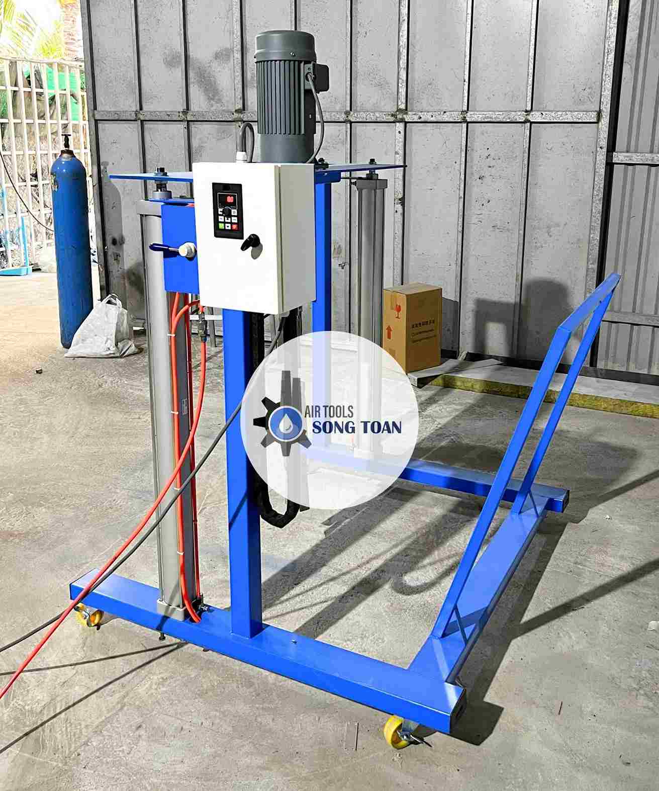 Máy khuấy hóa chất đậm đặc thùng IBC 1000 lít