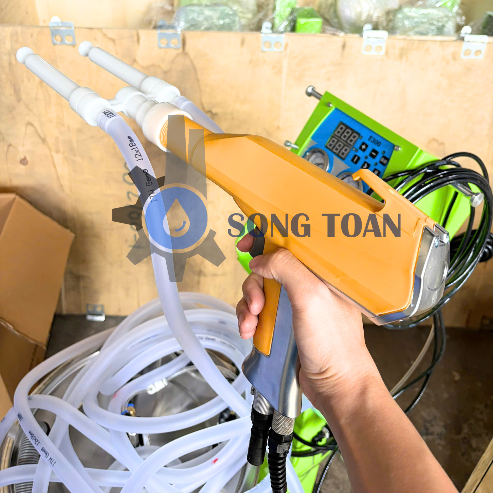 máy phun sơn tĩnh điện bột AH-E300