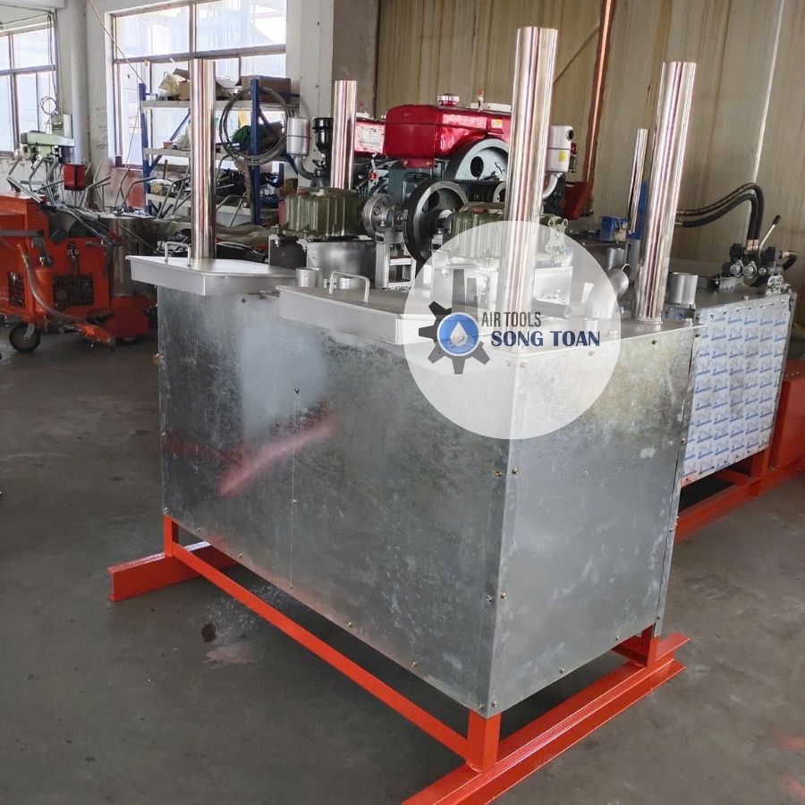 Máy nấu sơn dẻo nhiệt kẻ vạch đường