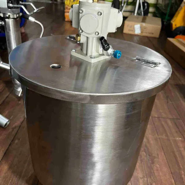 MÁY KHUẤY MỸ PHẨM