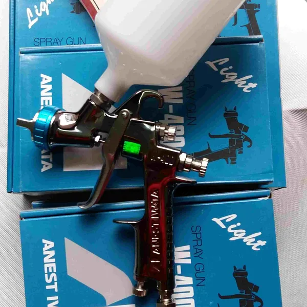 Súng phun sơn Anest Iwata W400-WB-142G