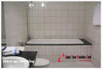 Phòng tắm khách sạn Hàm Rồng Sapa Phòng tắm khách sạn Hàm Rồng Sapa