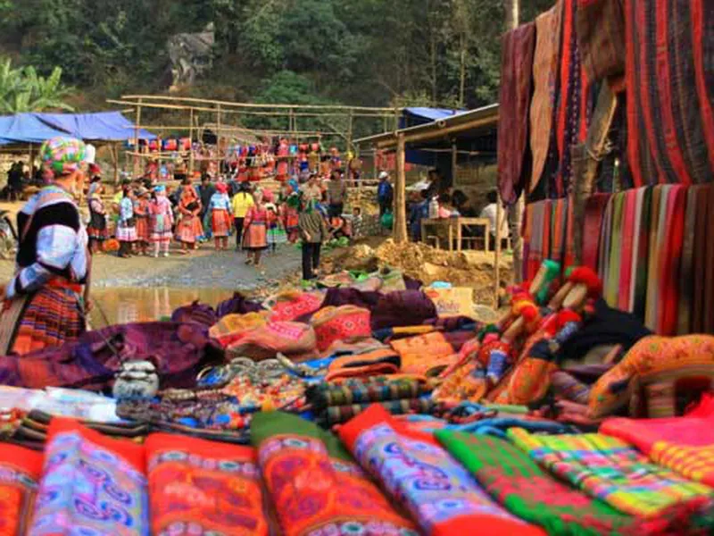 SAPA - BAC HA MARKET 2 DAYS 1 NIGHT (HOTEL)